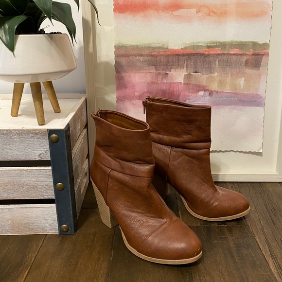 SO Shoes - Brown Faux Leather Boots